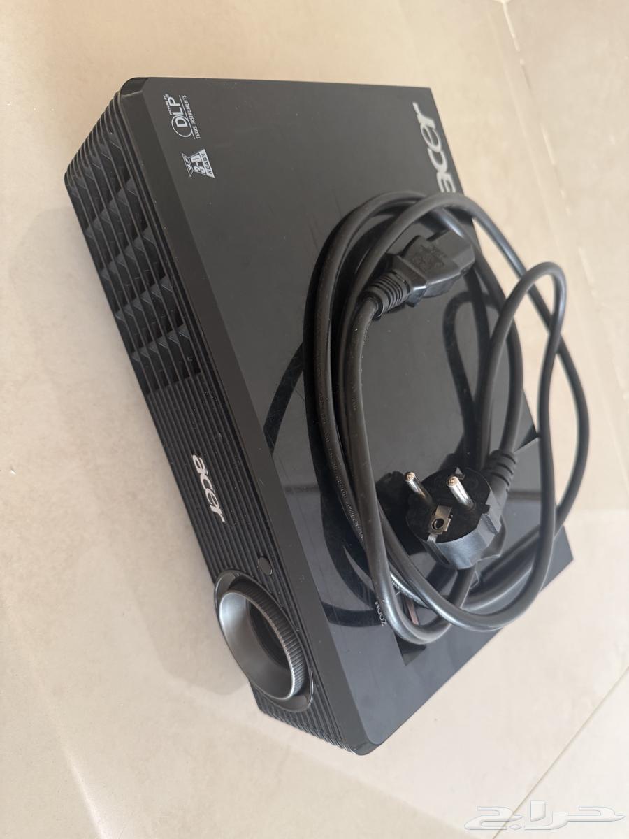 جهاز بروجكتر ايسر جديد استخدام نظيف64430954505219110