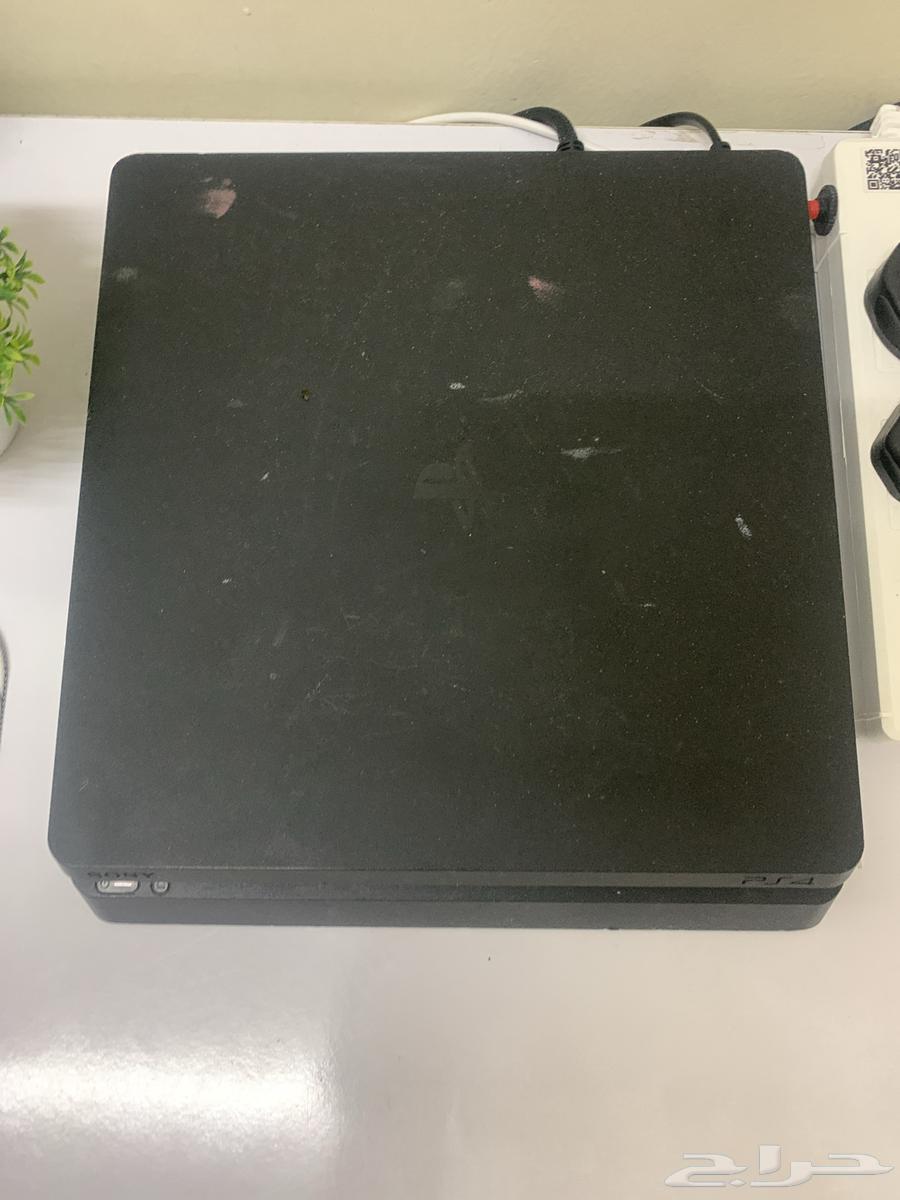 Sony 4 for sale, needs hard drive with all its cables and controller, price 30064433377373441110