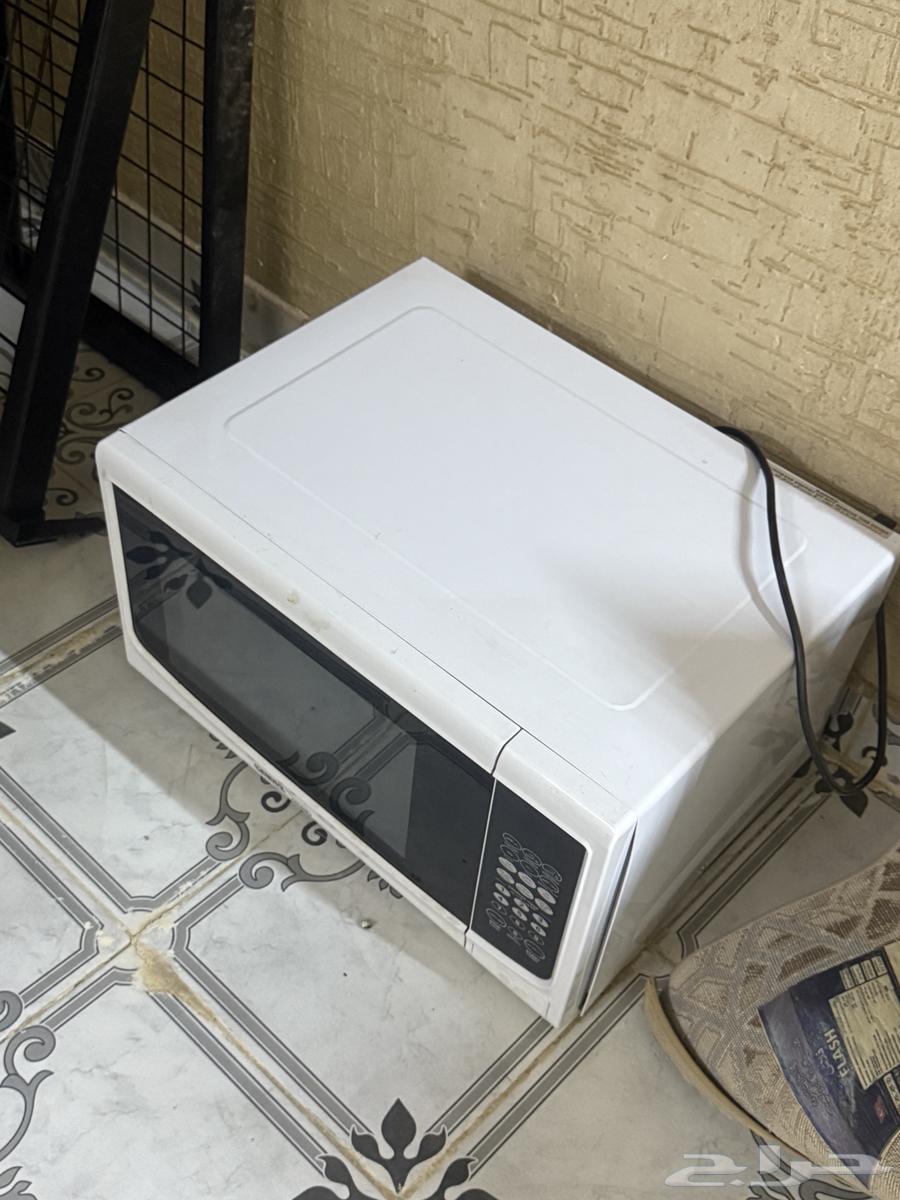 كنب وطاولة وسرير حديد دورين ومكرويف64431386023681112