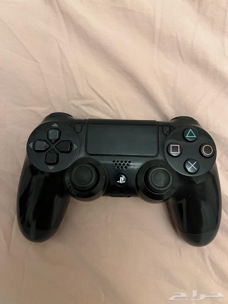 Original clean Sony 4 controller with no issues64430368229634112