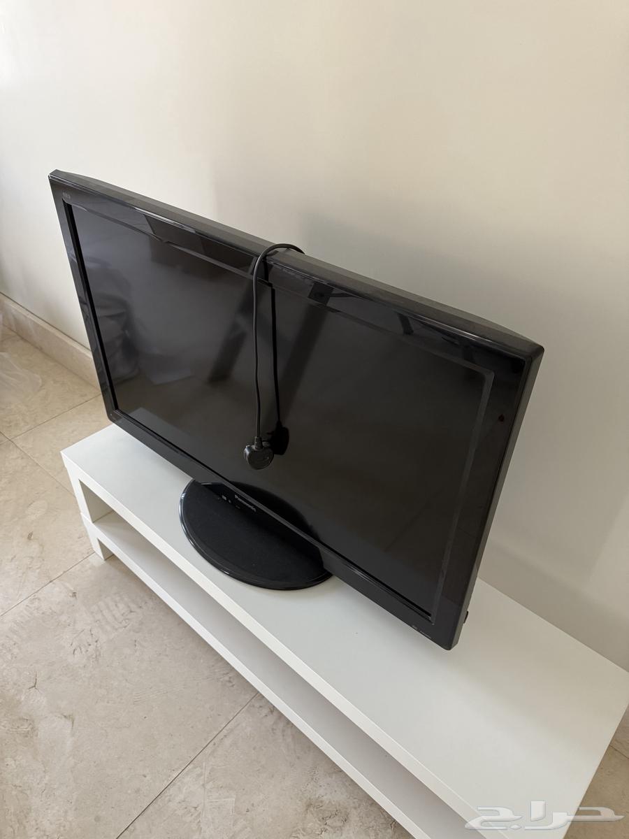 تلفزيون بحالة ممتازه64426174320514110