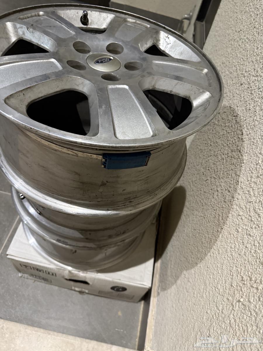 جنوط فورد فكتوريا سليمه تركب من 2006-2012 سليمه64592684898305111