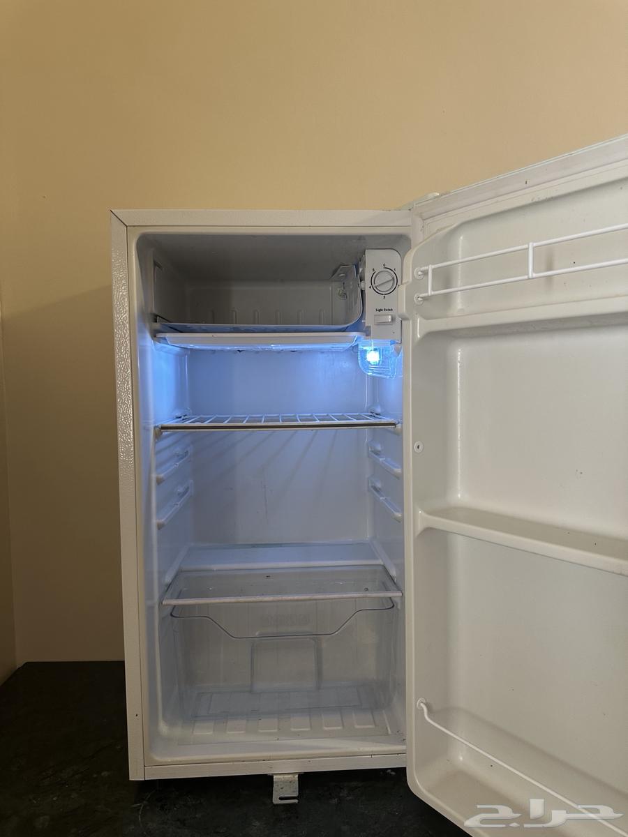 ثلاجة نضيفة جدا  ماشاء الله استعمال سنه السعر 28064429829529858111