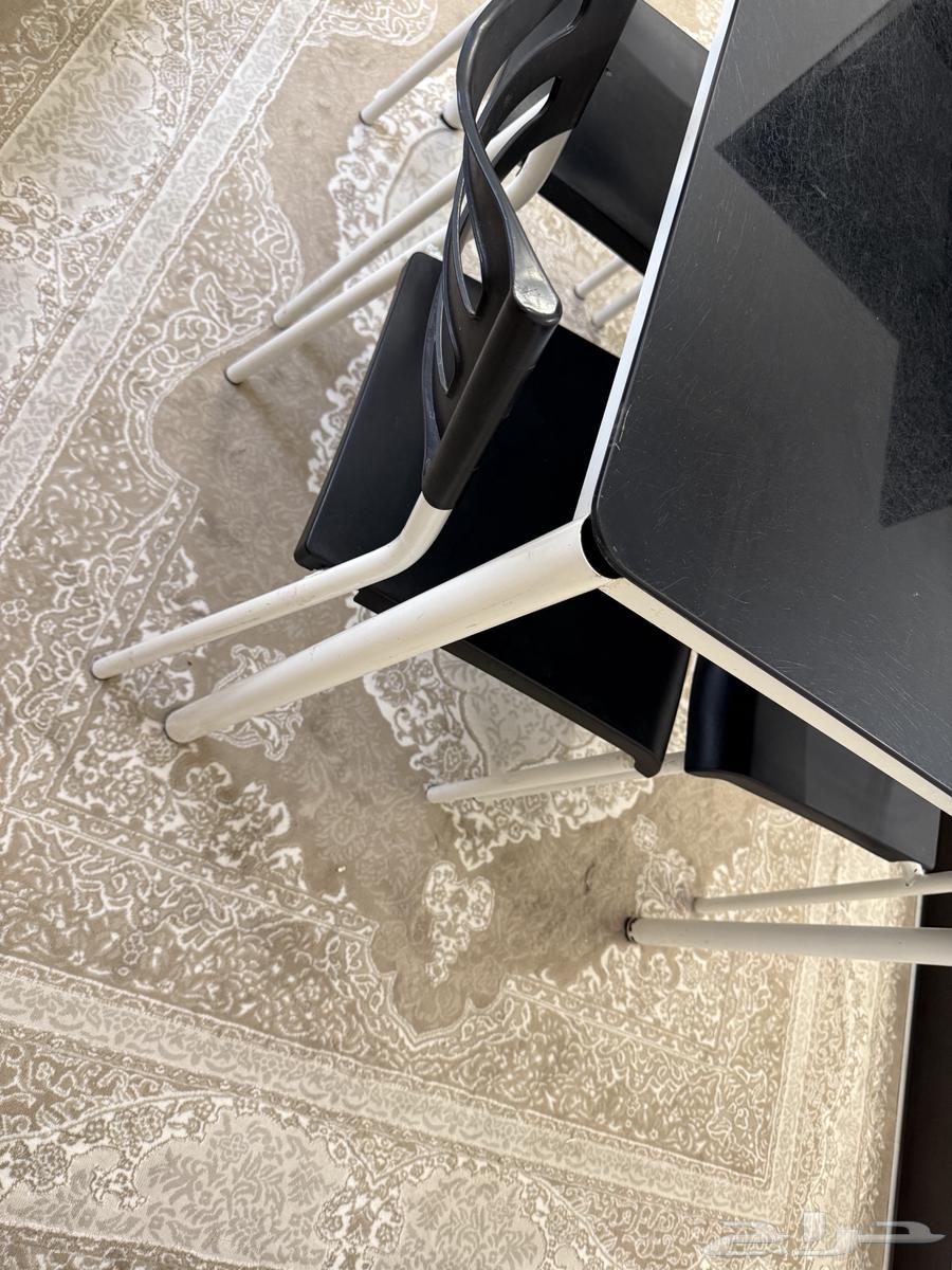 طاولة طعام مستعمل للبيع64428982370945114