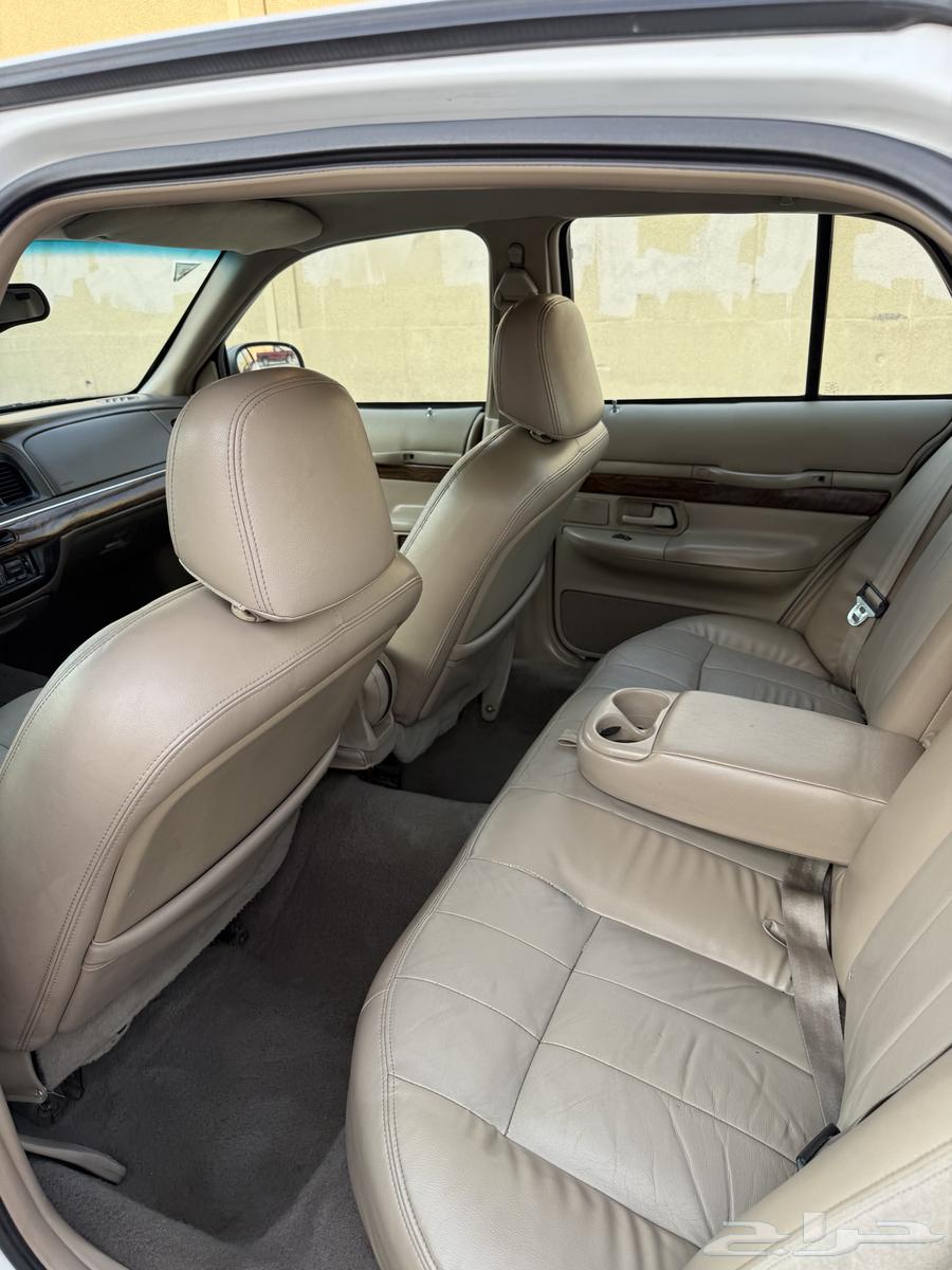 للبيع فورد جراند ماركيز 1999 م نظيف مع لوحة مميزه64590692153857111