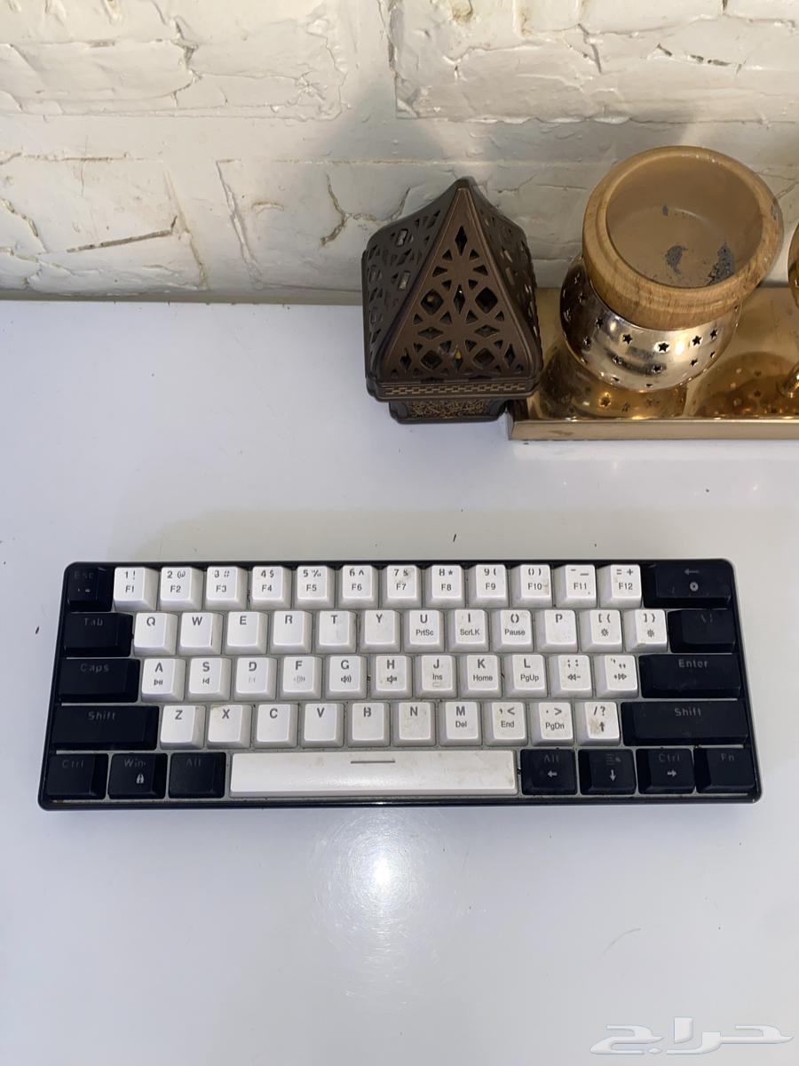 كيبورد و ماوس للبيع بس حرف الدي خربان على السوم64428684703233112