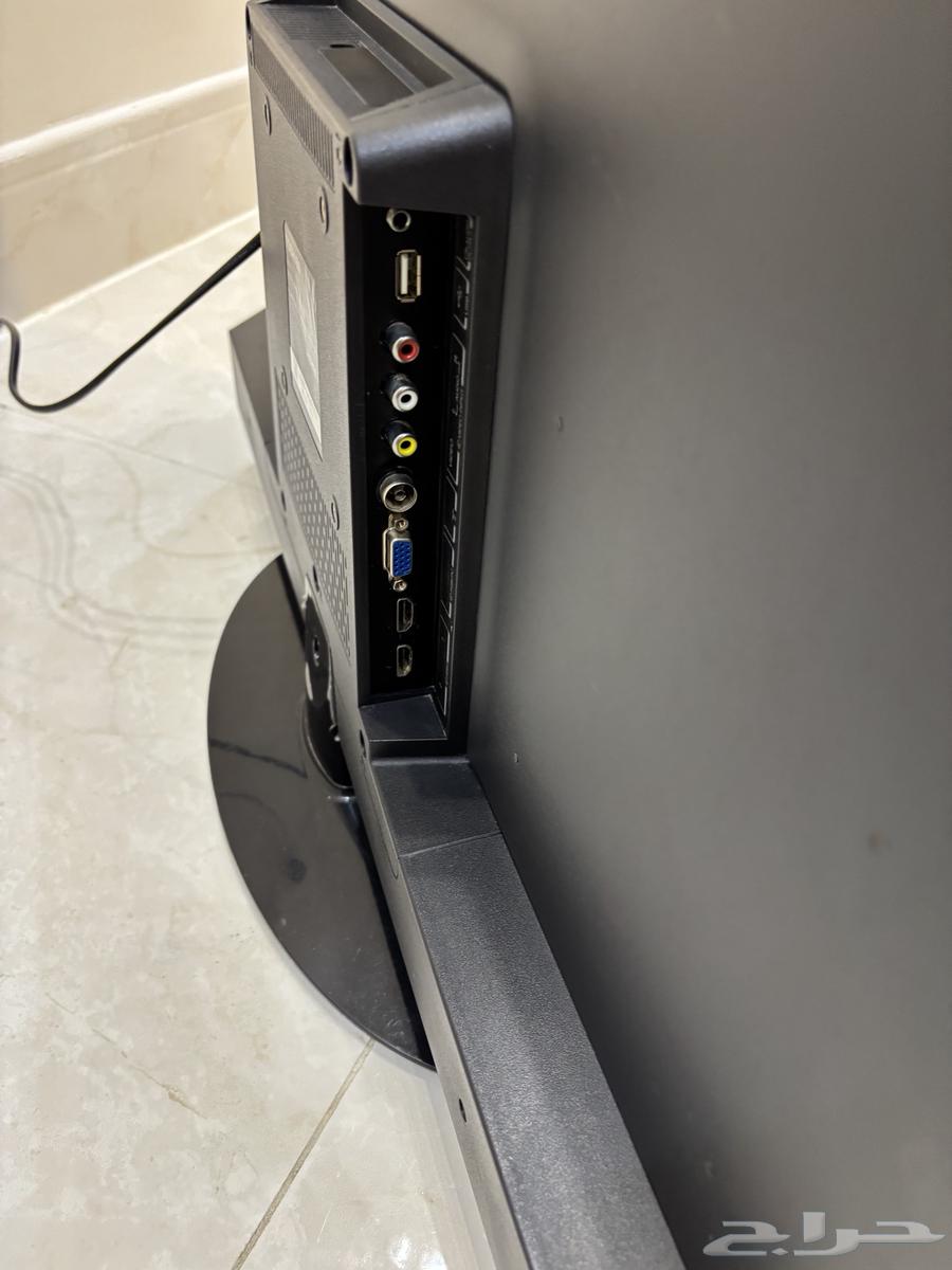 تلفزيون من شركة TOSHIBA 32 بوصه64432822780803113