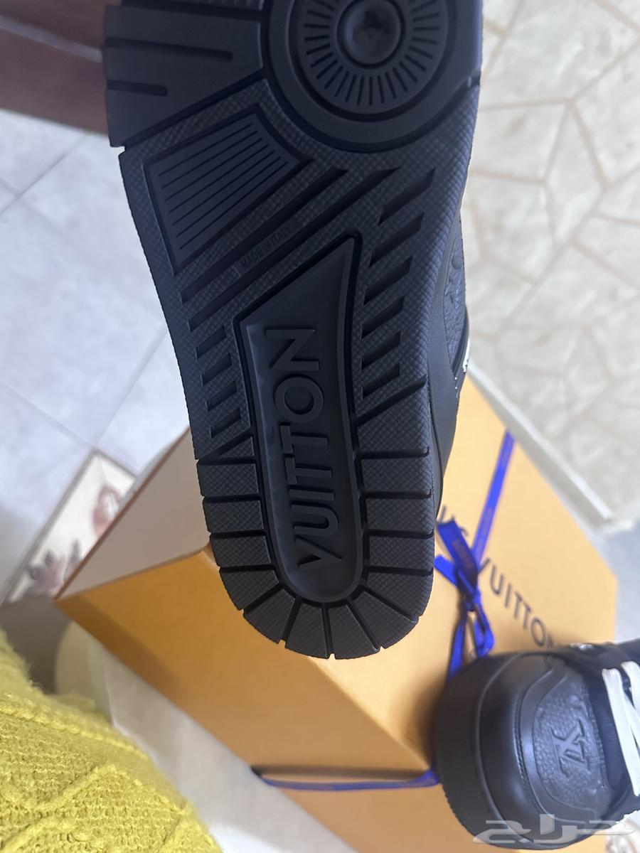 شوز من لويس فيتون. جديد64432537063939113