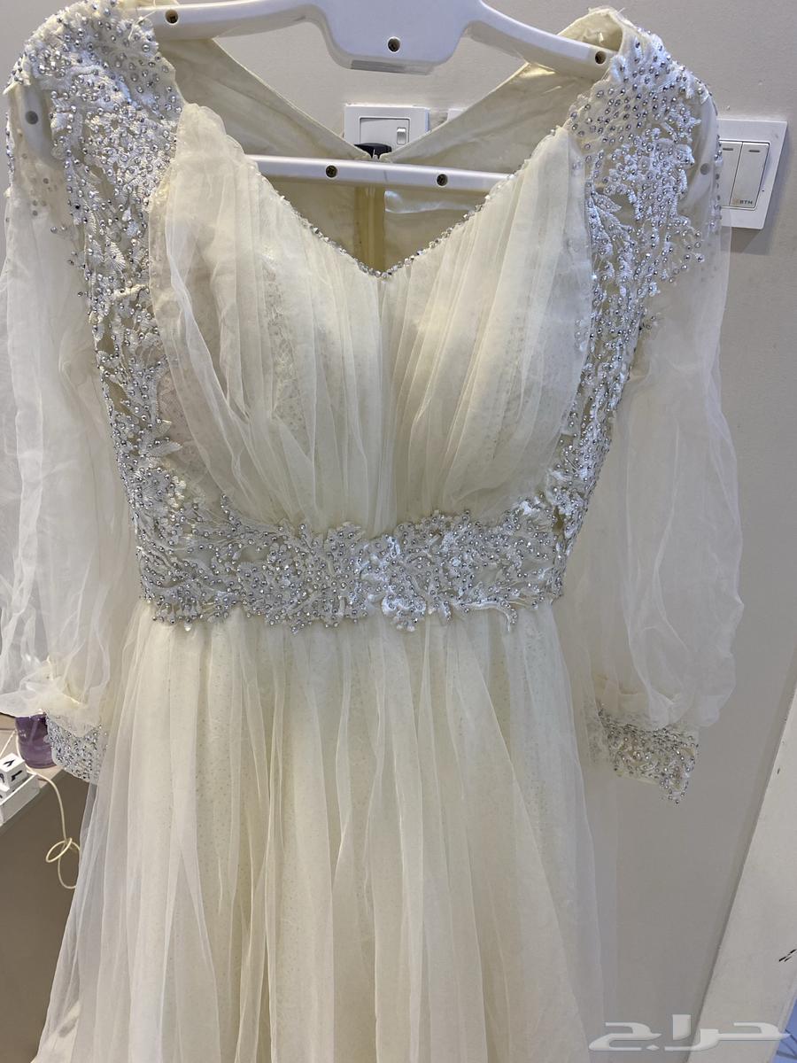 تصفيه فساتين مستعمله ب 50 و100 ريال64427423481347113