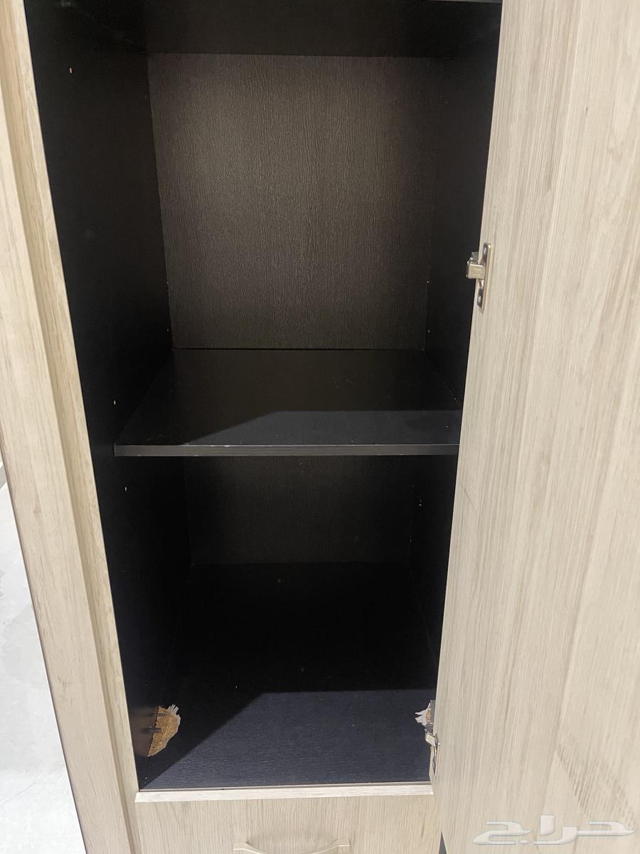 King-size bed and wardrobe from Home Center, mattress from Back Care64428013097603114