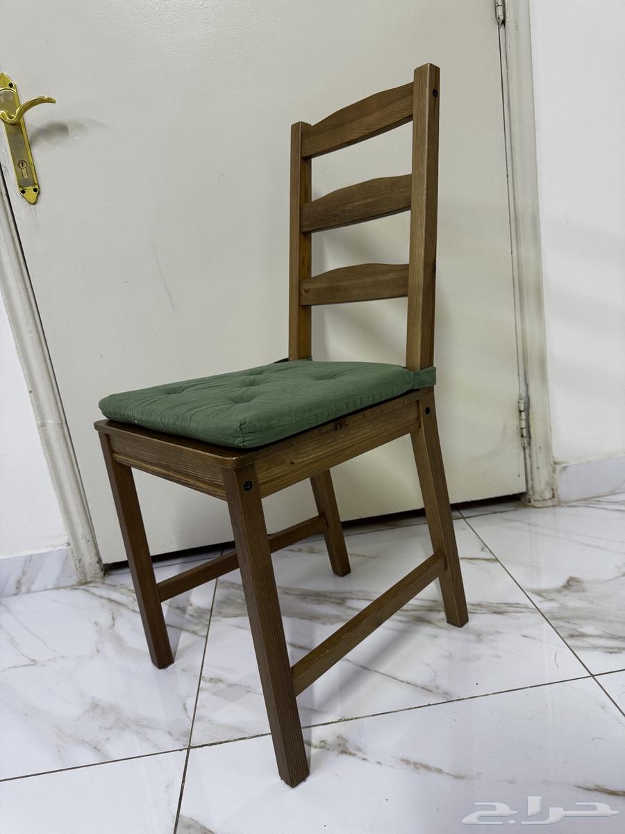 Table with 6 chairs64429909857153112