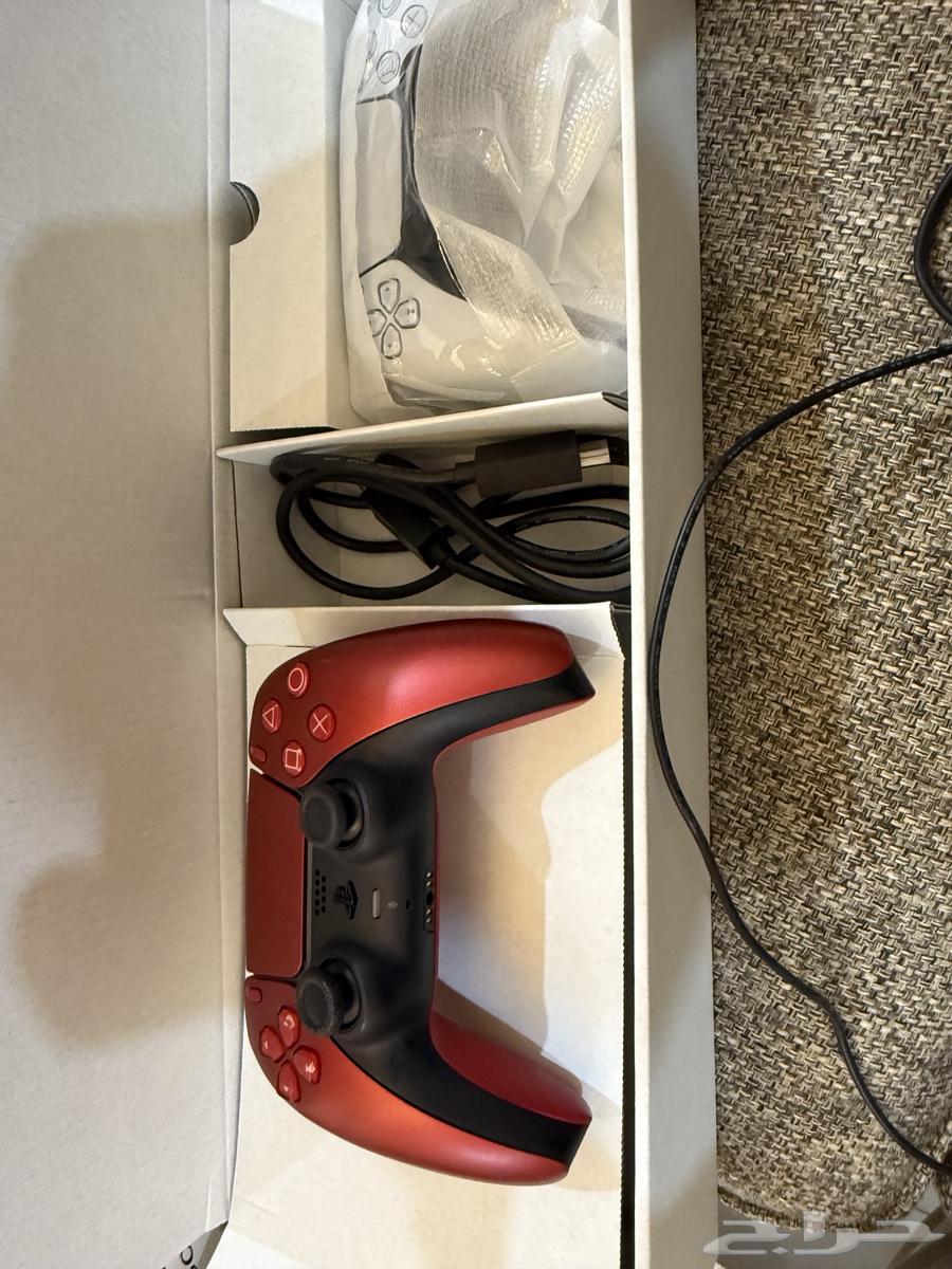 PlayStation 5 CD with 4 controllers64433310253443113