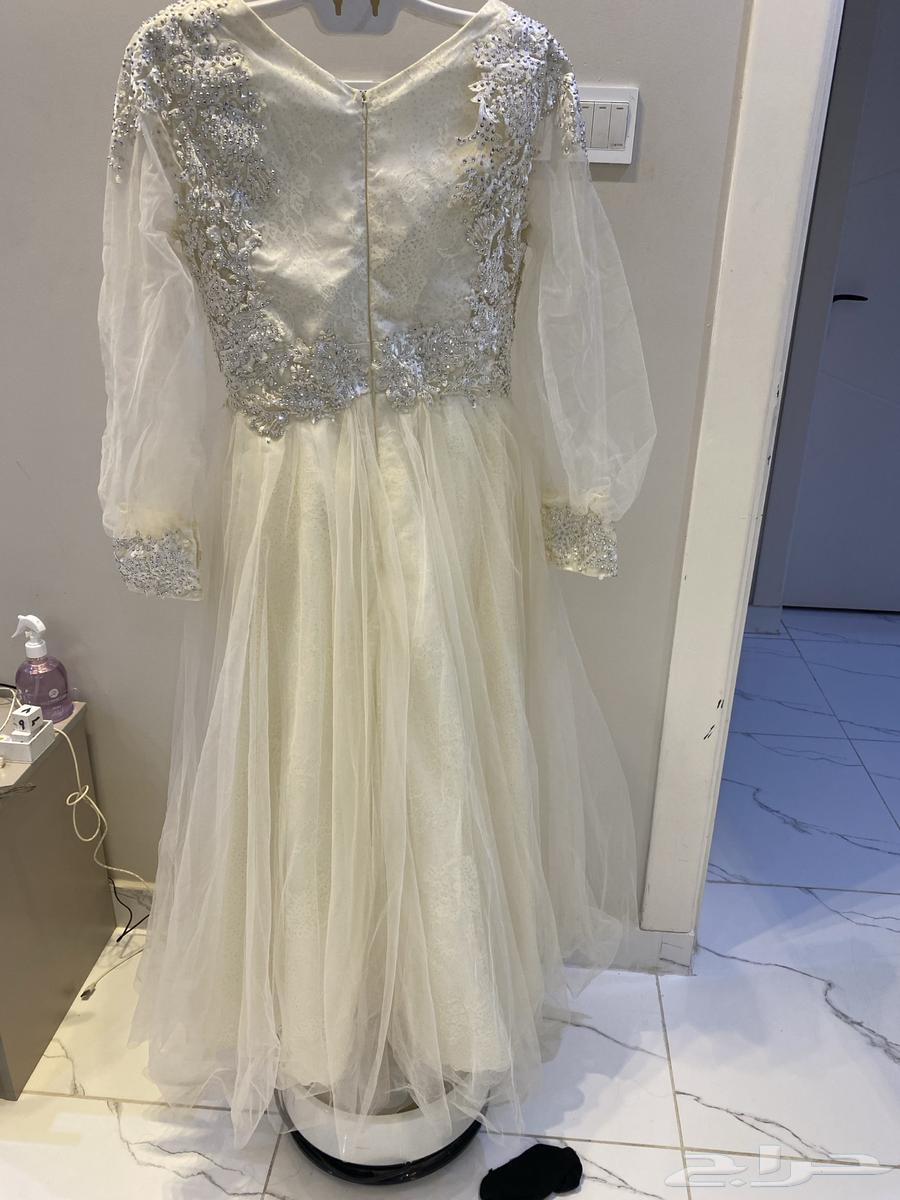 تصفيه فساتين مستعمله ب 50 و100 ريال64427423481347111