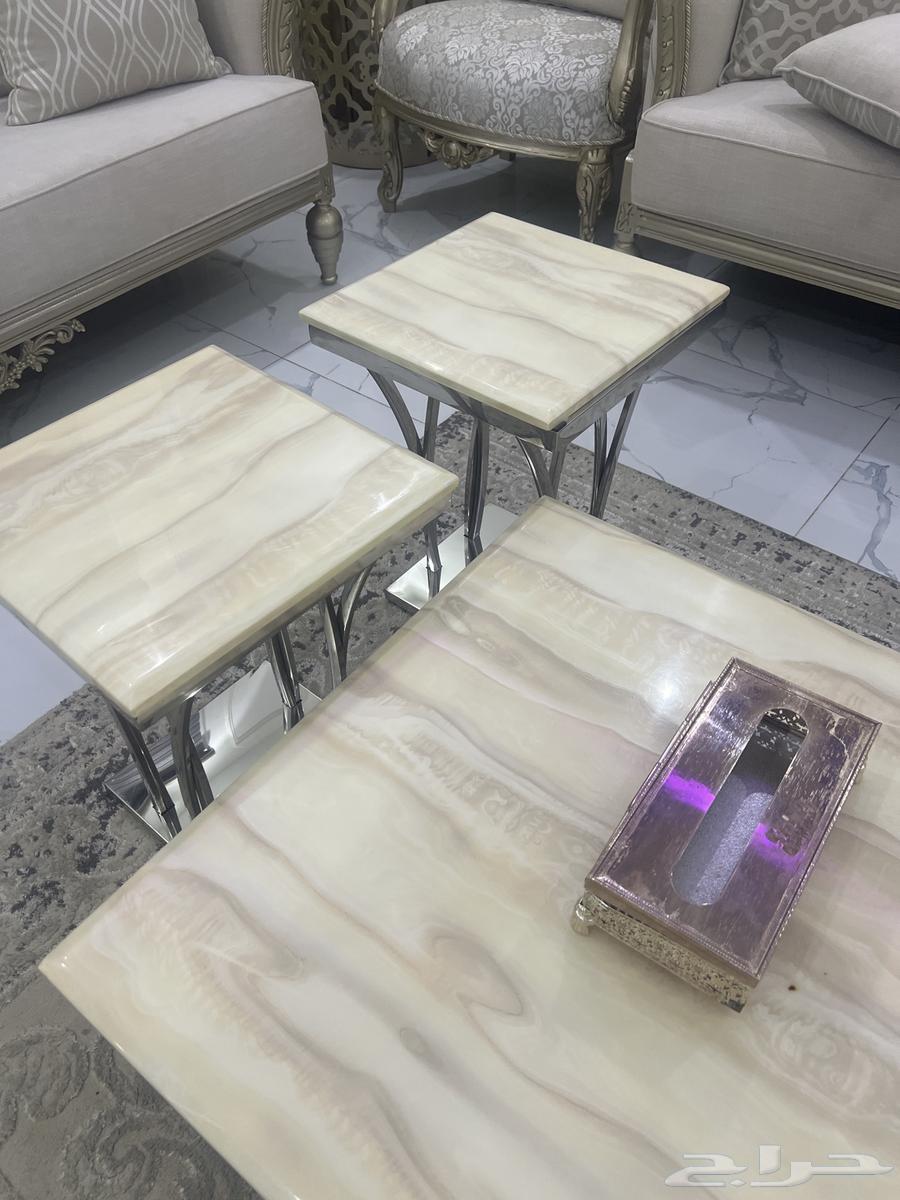 طاولات رخام شبه جديد للبيع64430819704322111
