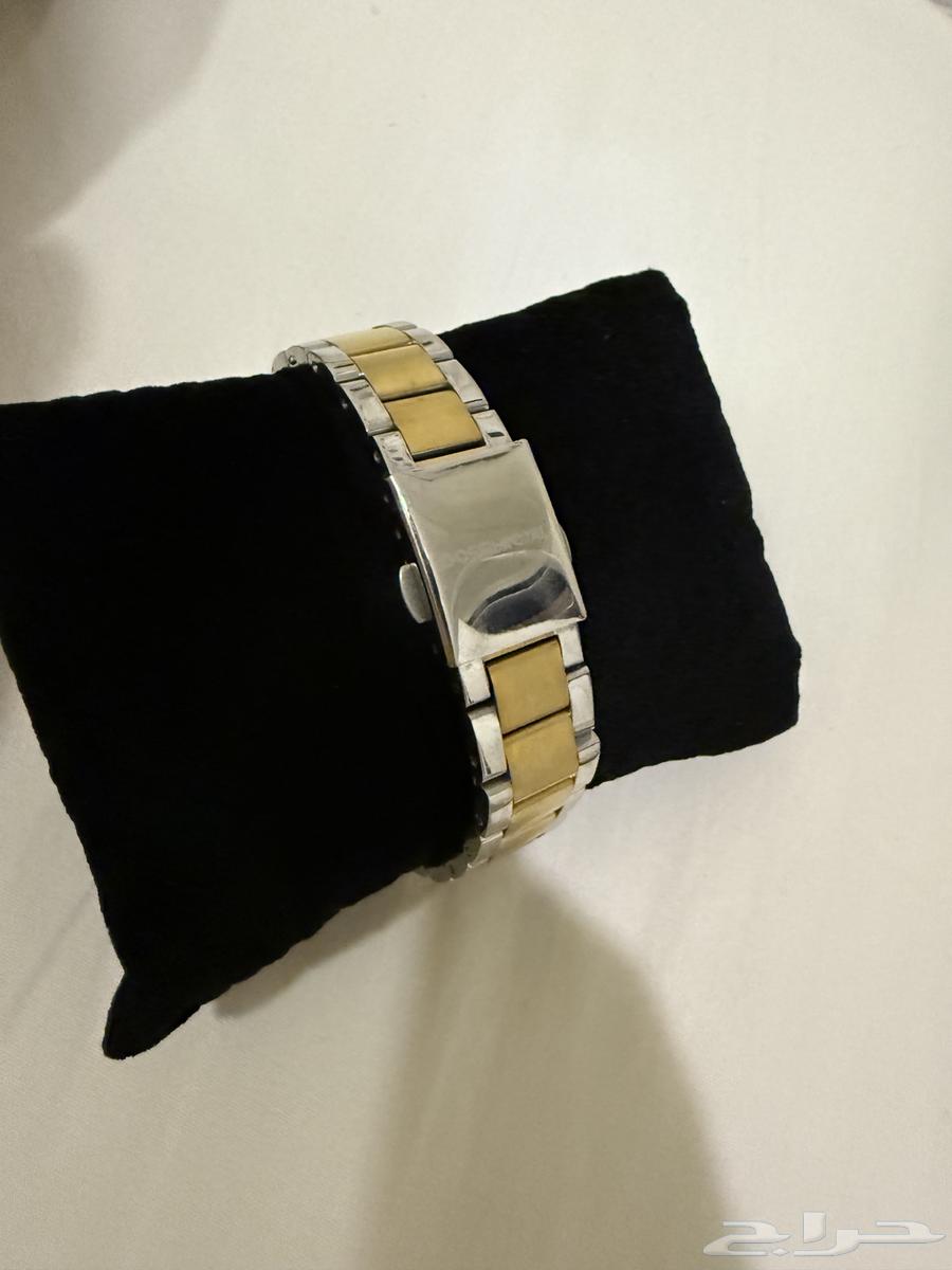 Almost new, free of scratches and breaks64428322567043111