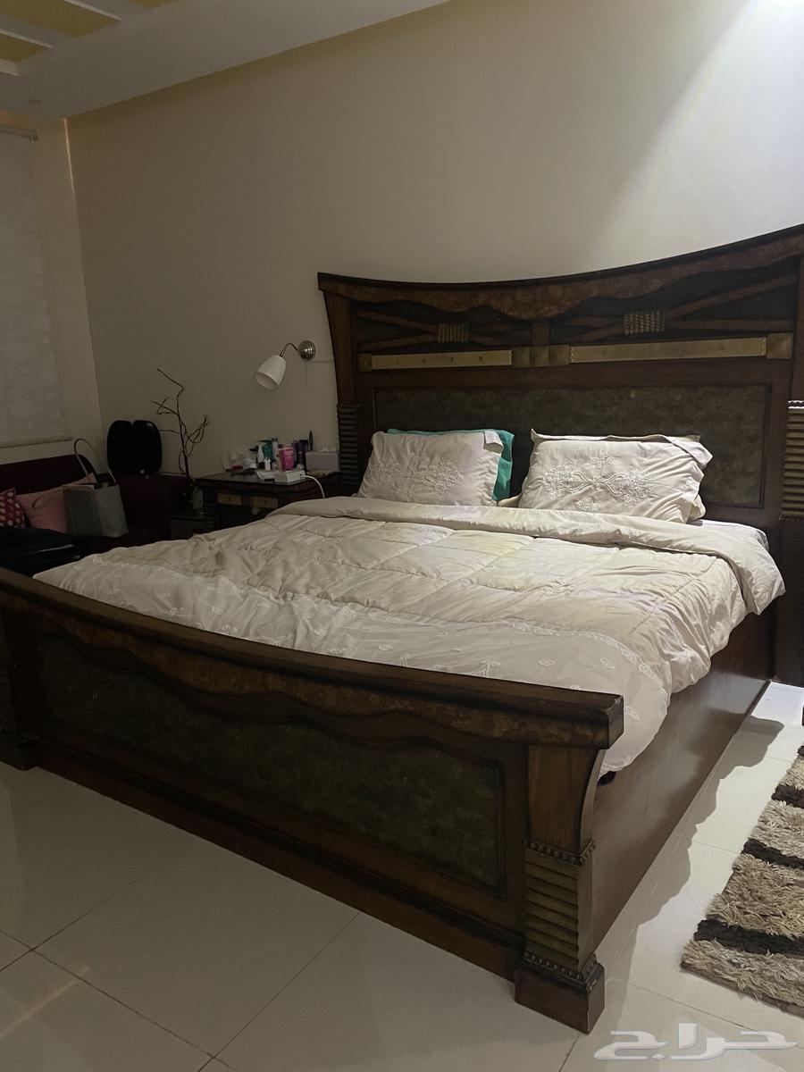 طاولتين وسرير كبير خشب64426915127555112
