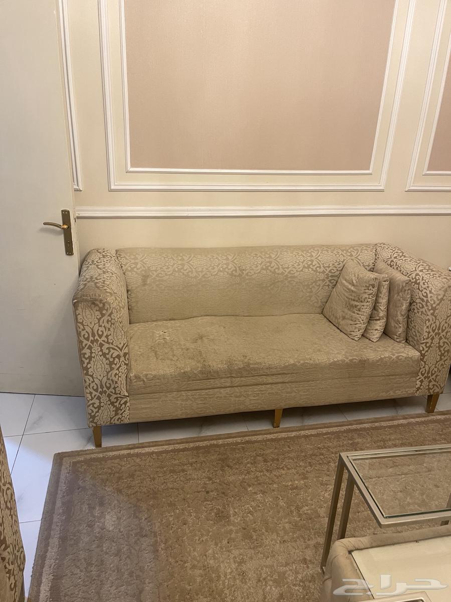 Five sofa sets and four tables64429103148930112