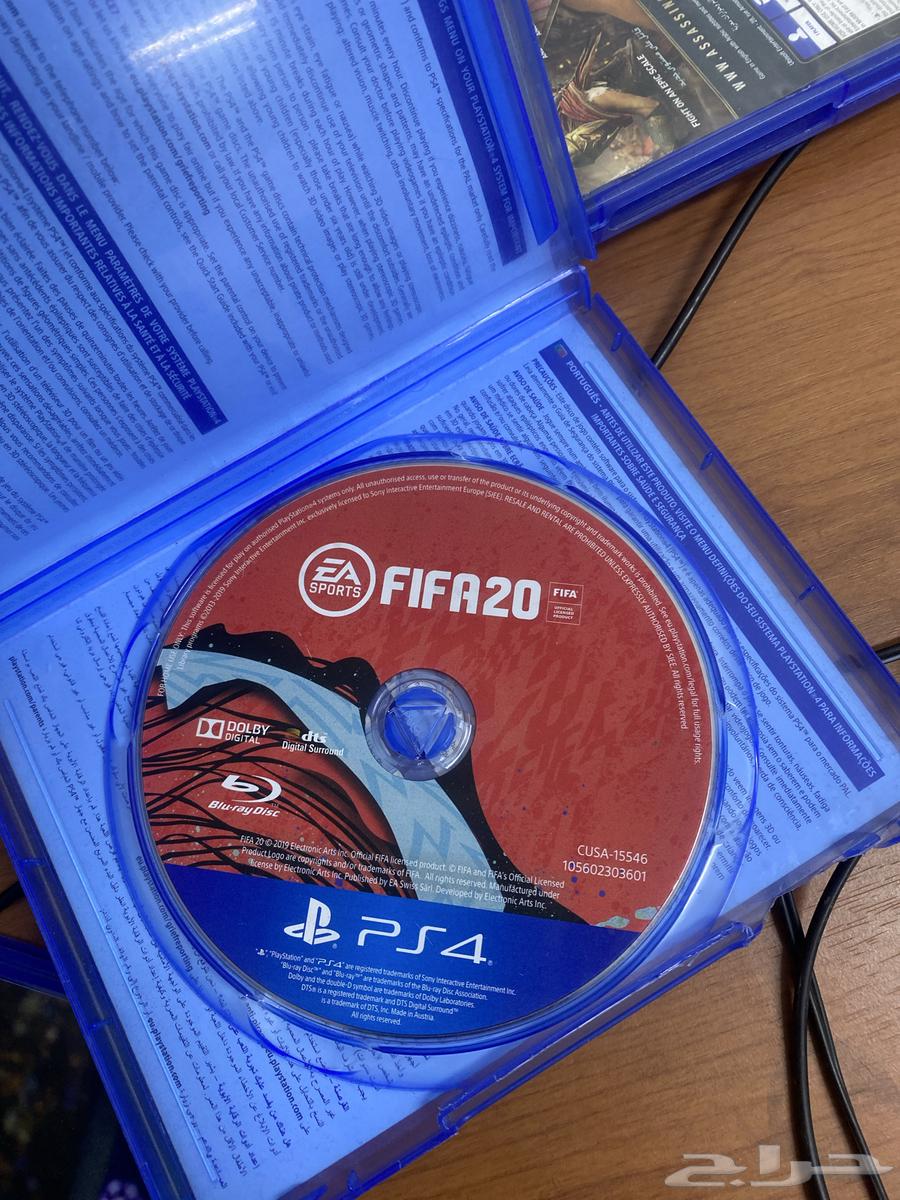 فيفا 19.  . 20 نظيف شبه جديد فيفا 19ب 40 . و فيفا20 با 3064433283490306112