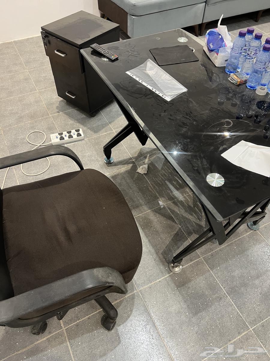 طاوله للبيع64430286082307112