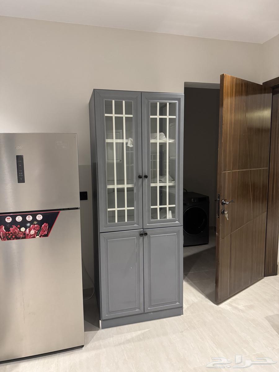 للبيع أثاث راقي ونظيف جدا64426631762177111