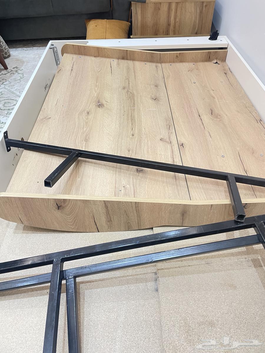 قطع أسر ة خشب مع قواعد حديدية64428052942337114