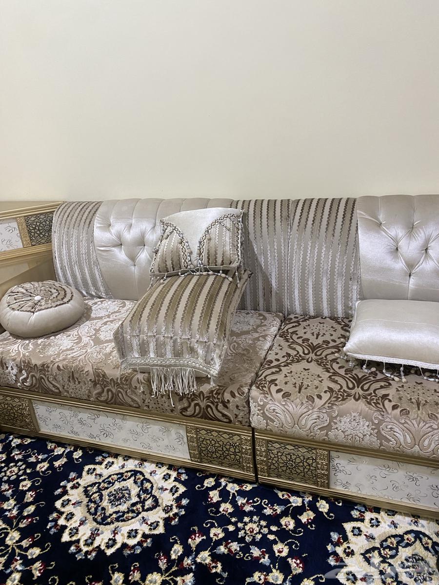 Clean sofa64428968953986111