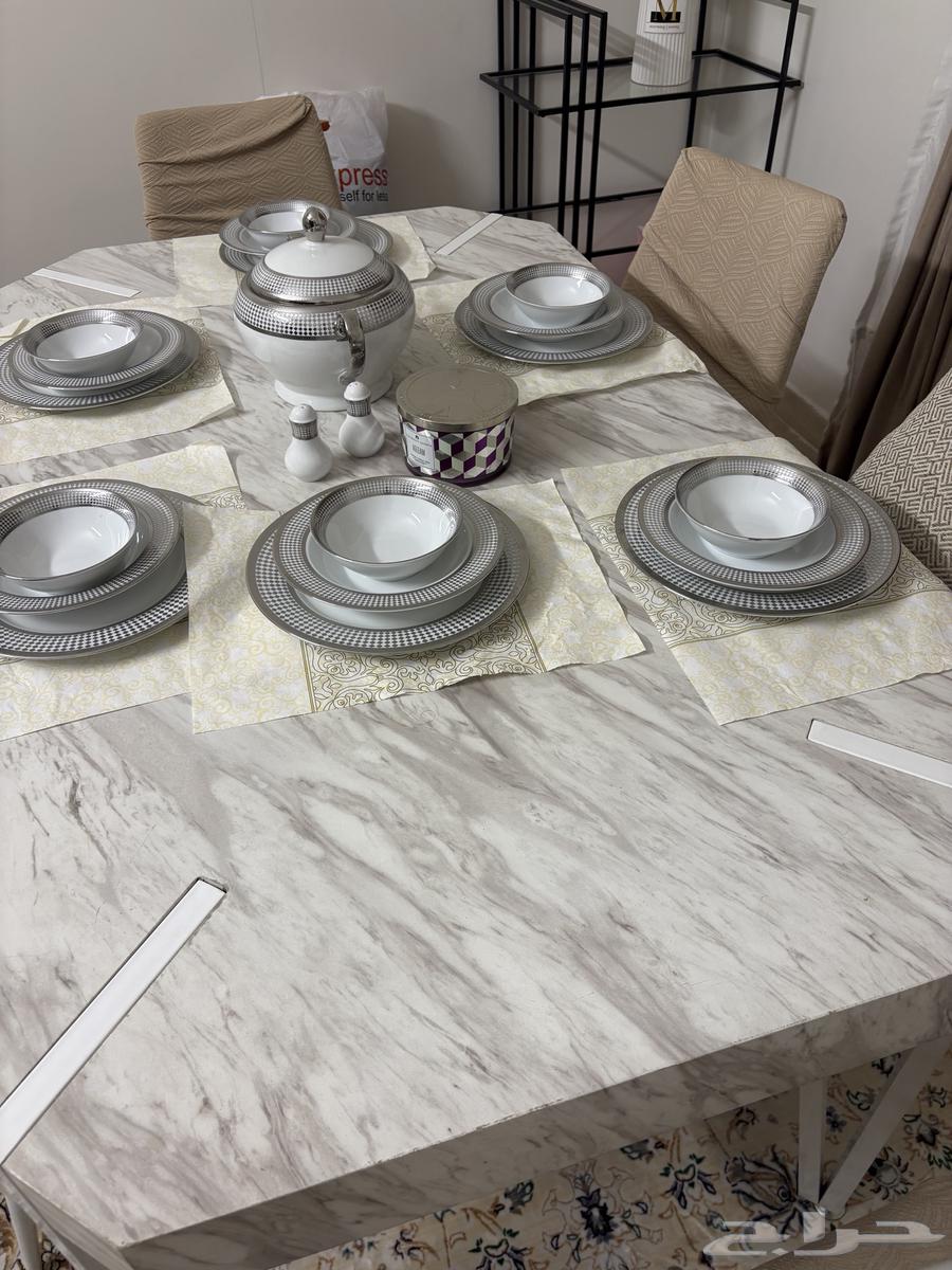 للبيع طاولة طعام64428349509635111