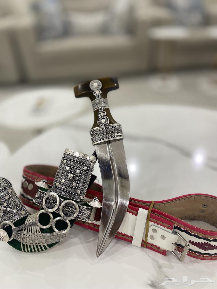 Pure silver dagger with delivery available to all areas of the kingdom64429451797507111