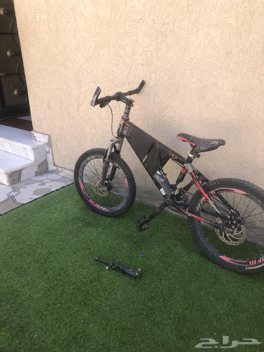 سكل رياضي السعر 100 قابل للتخفيض التكايه و البريك مفصولين و64428469868419110