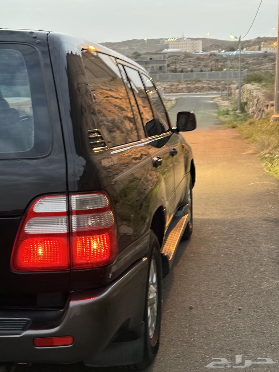 Land Cruiser GXR Model 200564592153780481112