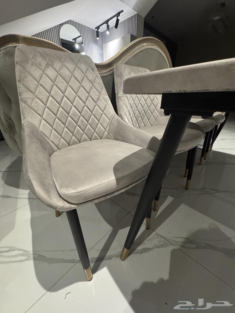 New sofa and table available in the city for sale64427169595649110