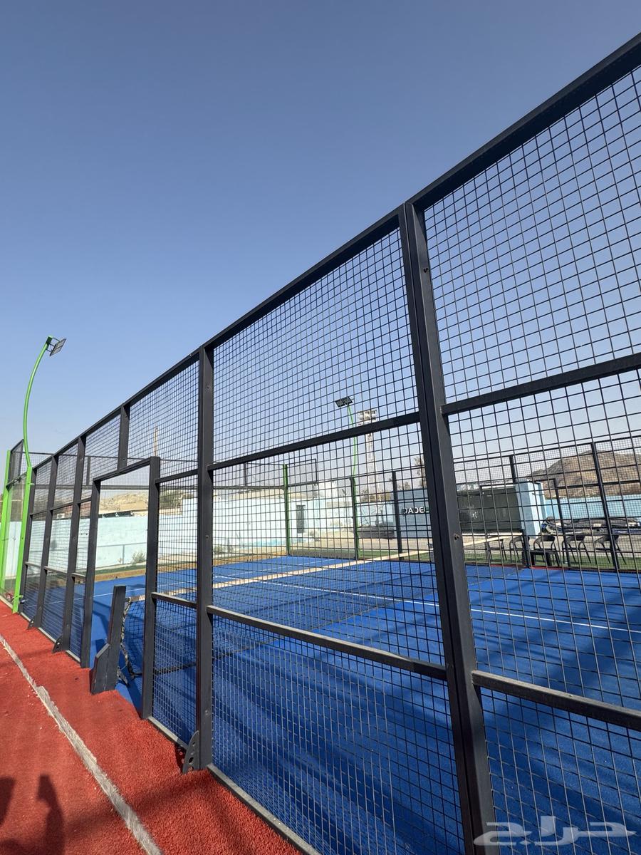 ملعب بادل مستعمل.. 1500064428711734146114