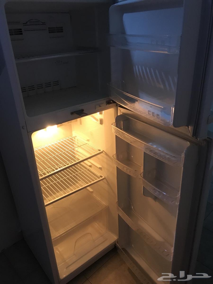 ثلاجه بابين بحالة ممتازه مخرج 764429438213377114