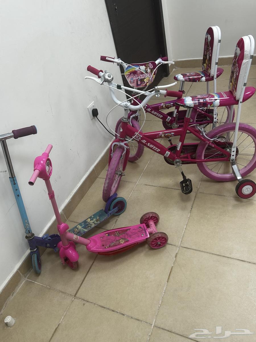 ألعاب أطفال وسياكل ومشهيات شبه جديده64426806499330111