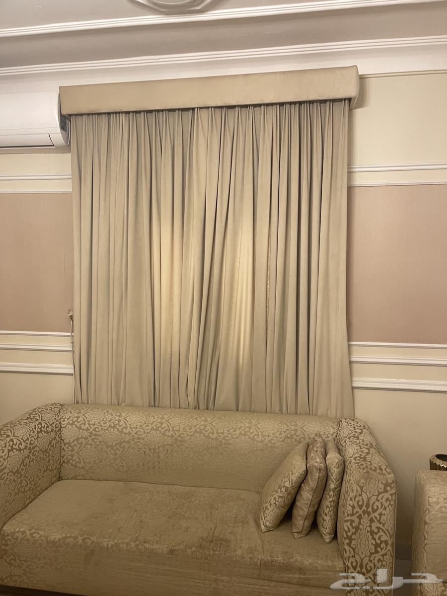 Five sofa sets and four tables64429103148930111