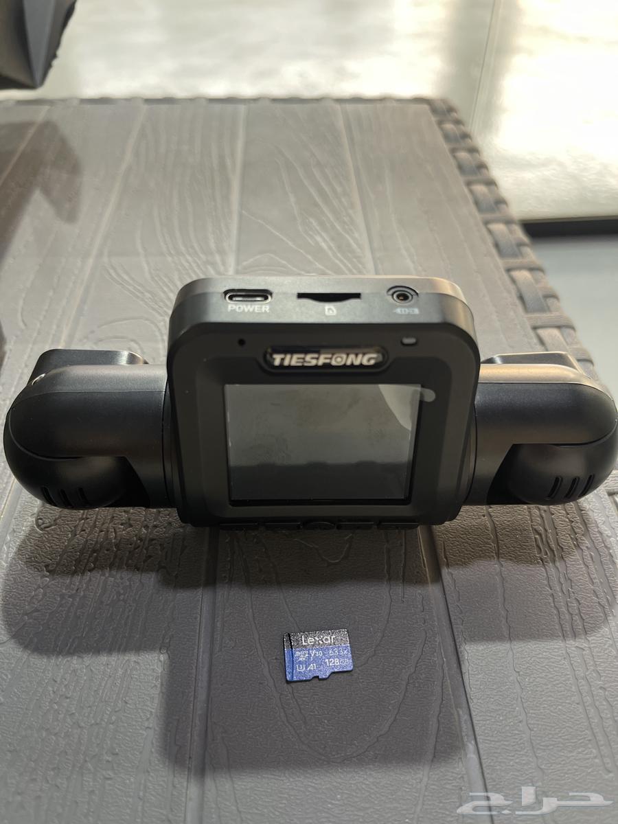 New dash cam for sale with four cameras and accessories64431210688641111