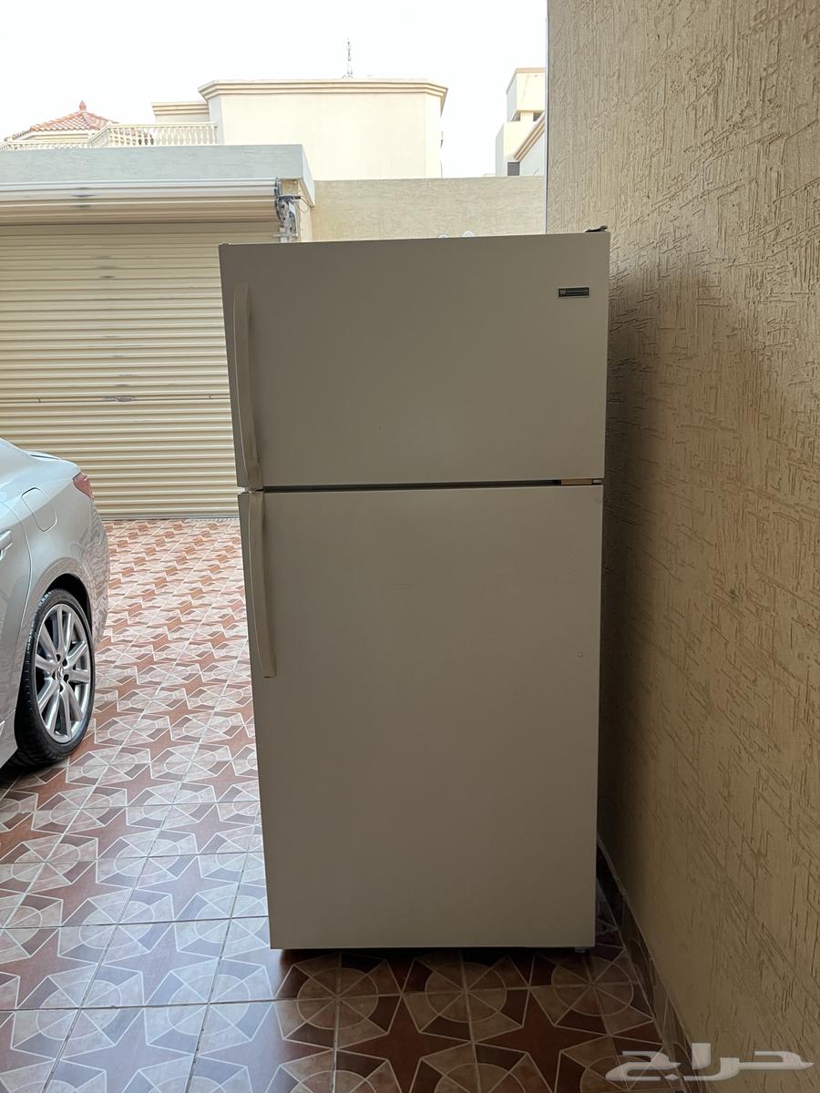 ثلاجه وغسالة ملابس للبيع تحتاج صيانة64429303691267114