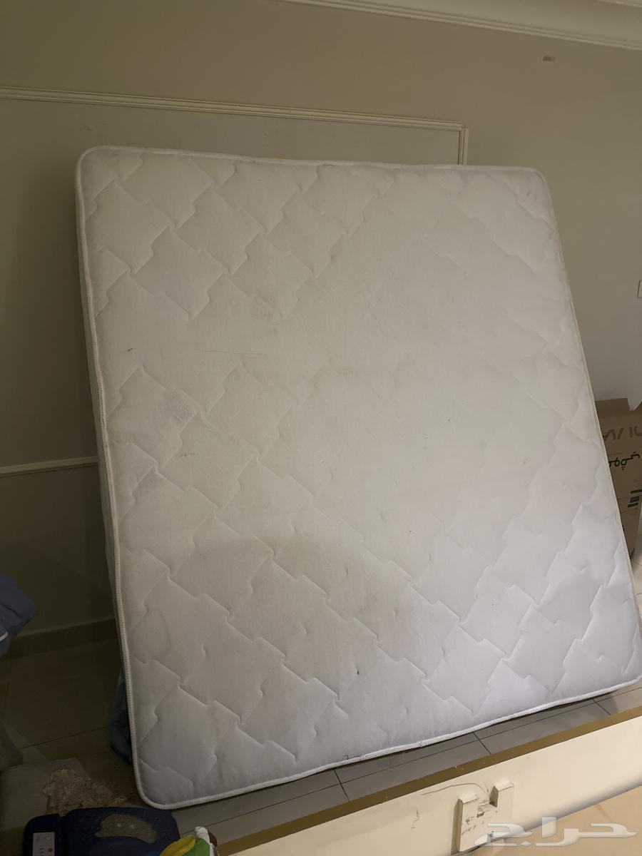 Bed with design64431332111618111