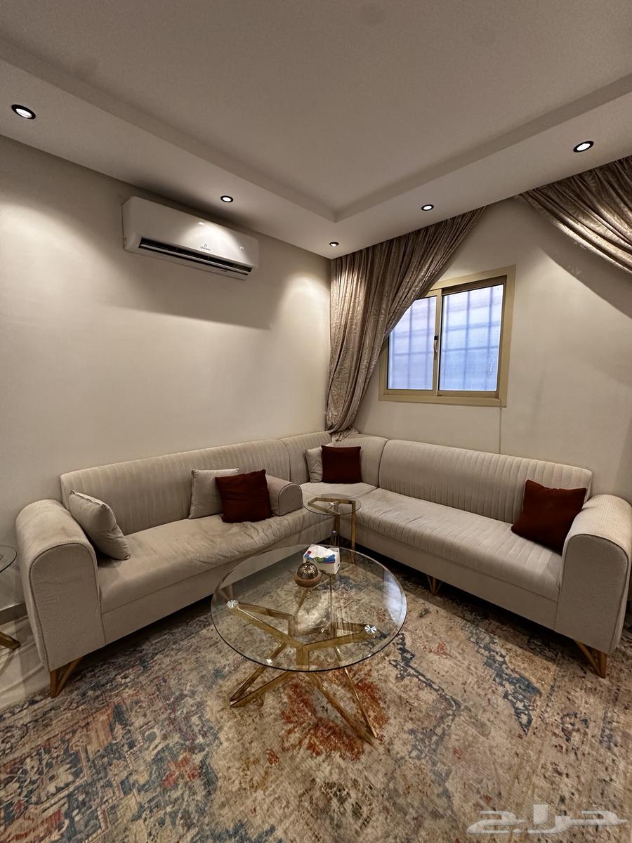 L-shaped sofa64430548636033110