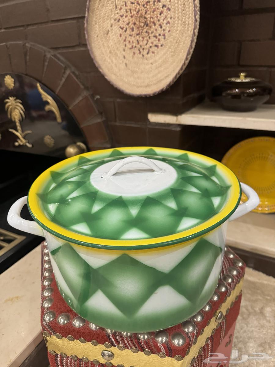 قدر قديم64431453696001110