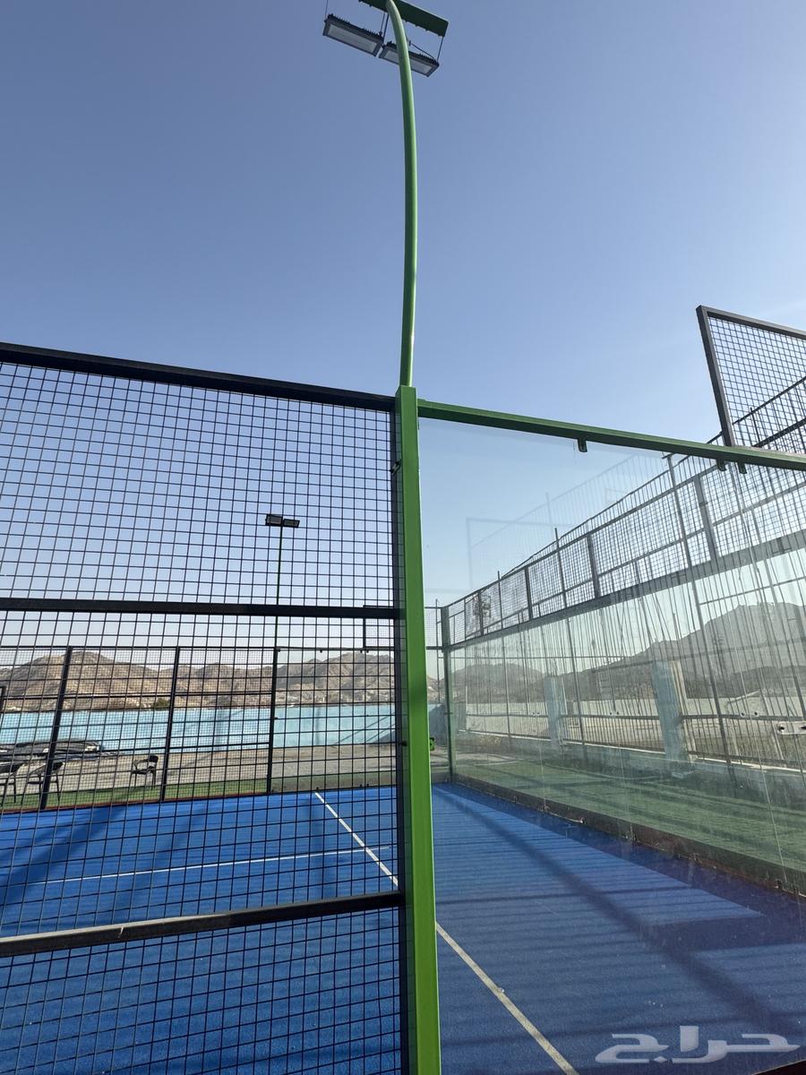 ملعب بادل مستعمل.. 1500064428711734146113