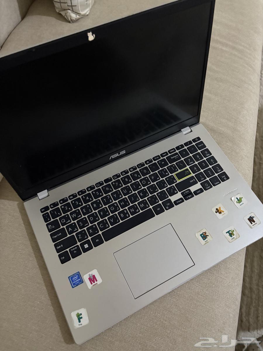 للبيع لابتوب asus مستخدم سنه بس نظيف وجديد64430503032705114