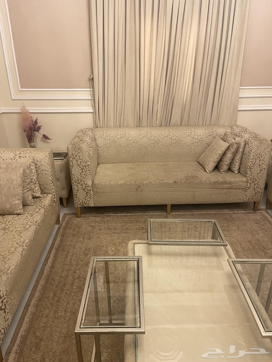 Five sofa sets and four tables64429103148930113