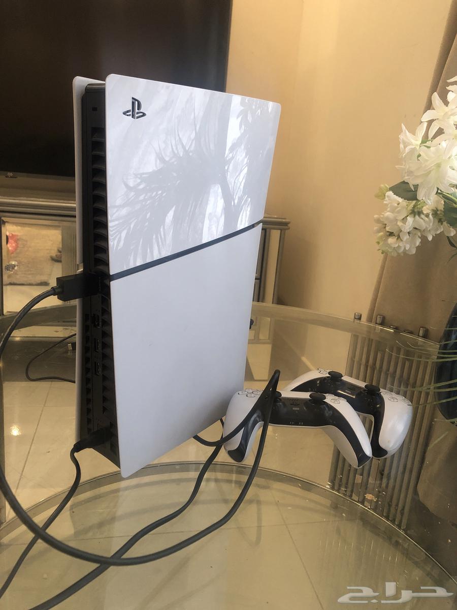 سوني 5 . مع اليدين واغراضه كامله64427919290627110