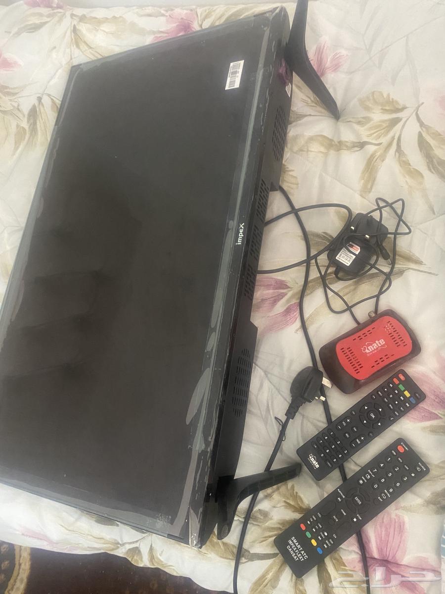 32-inch Smart TV with receiver64430846591747111