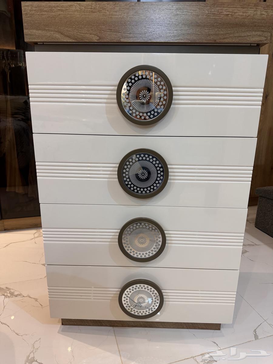 Wardrobe for sale with four drawers and an accessories drawer64431575709825113