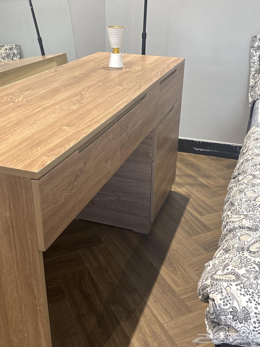 تسريحه للبيع64429641025027112