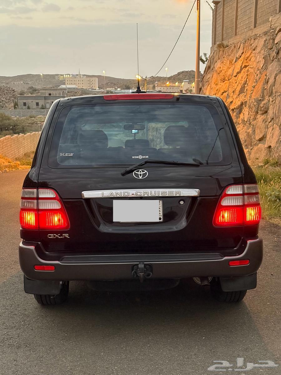 Land Cruiser GXR Model 200564592153780481111