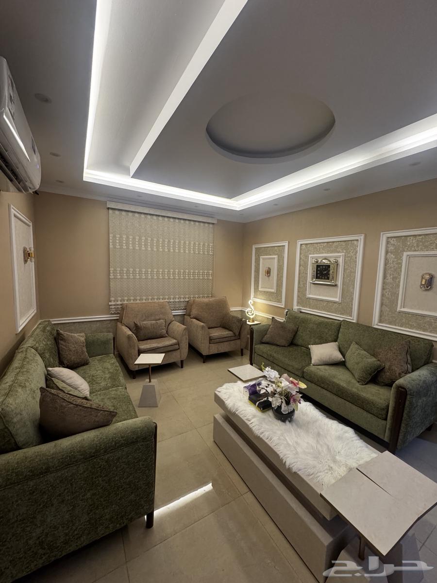 Living Room Sofa (Seating Hall)64429775738113110