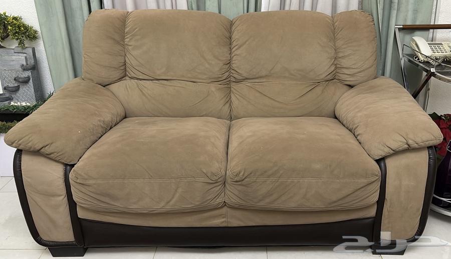 أريكة فاخرة بثلاثة مقاعد64430657043330110